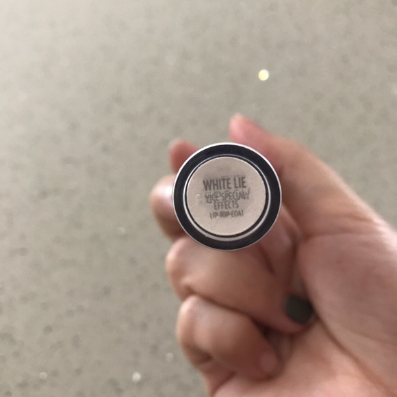 Urban decay lip top coat - Picture 3 of 3